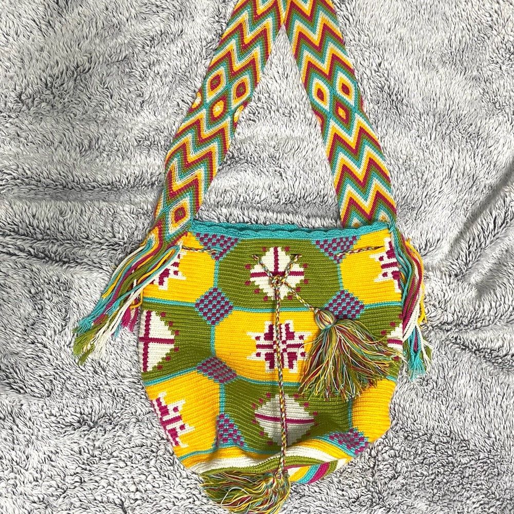 Handmade in Colombia. Crossbody bag
